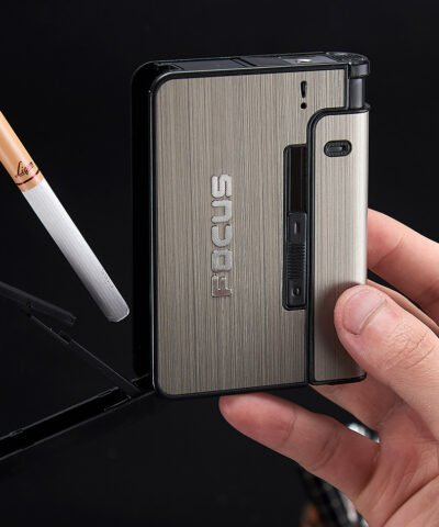 Etui à cigarettes et briquets en métal