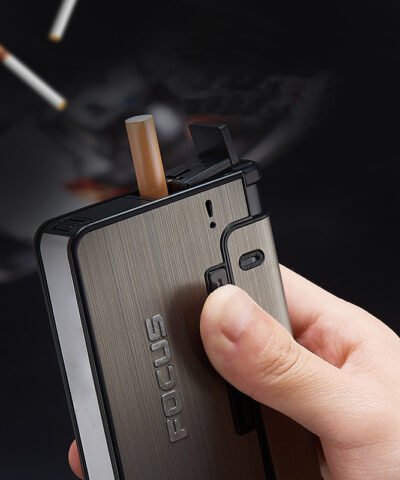 Etui à cigarettes et briquets en métal